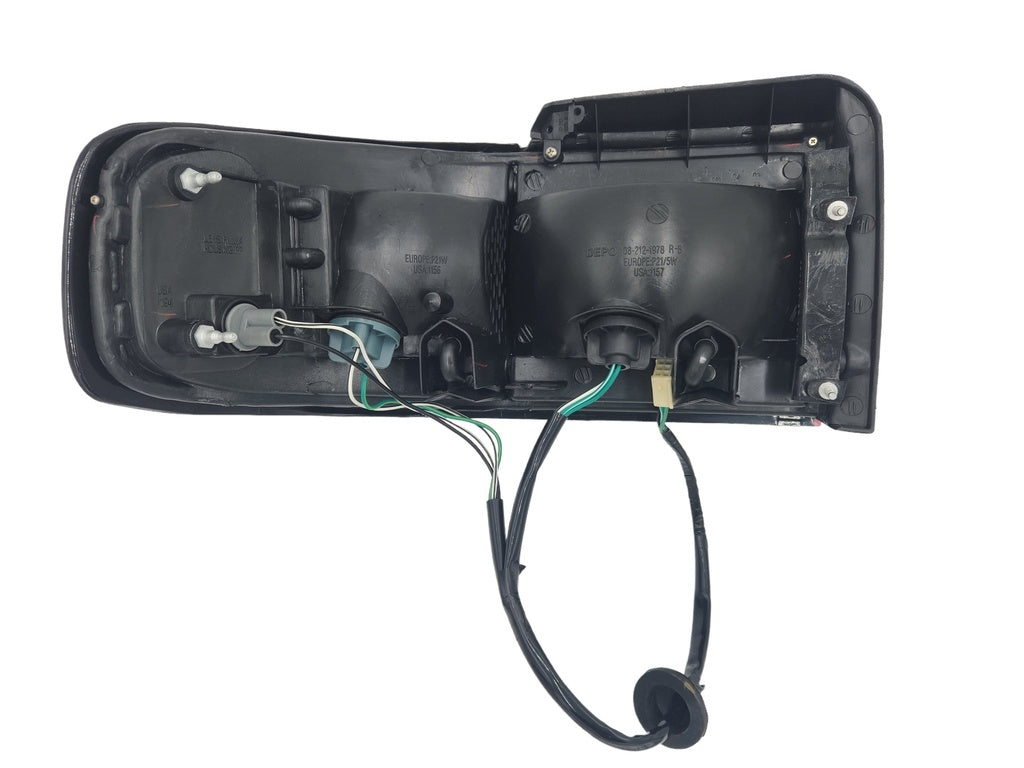 STOP  DER. CAMRY 92-96 (CON SOCATE)