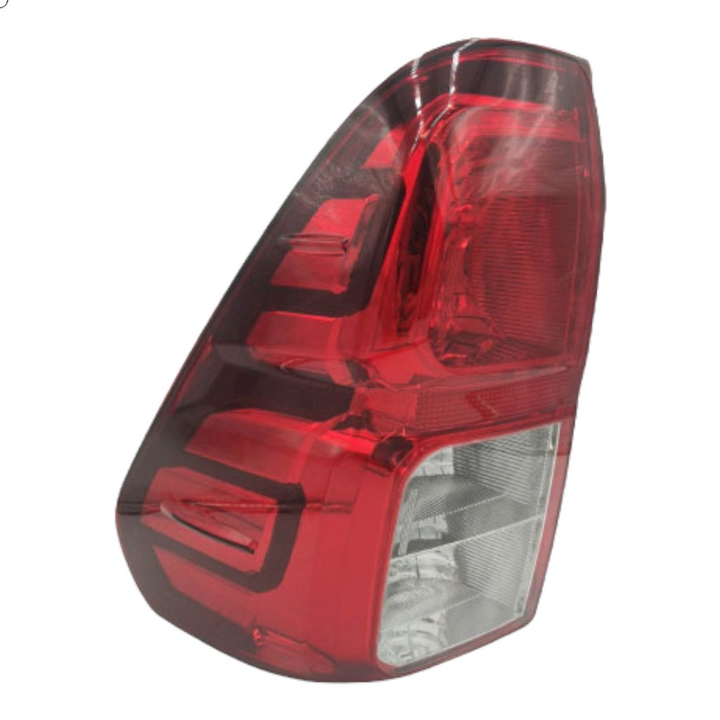 STOP IZQ. HILUX REVO 16-20