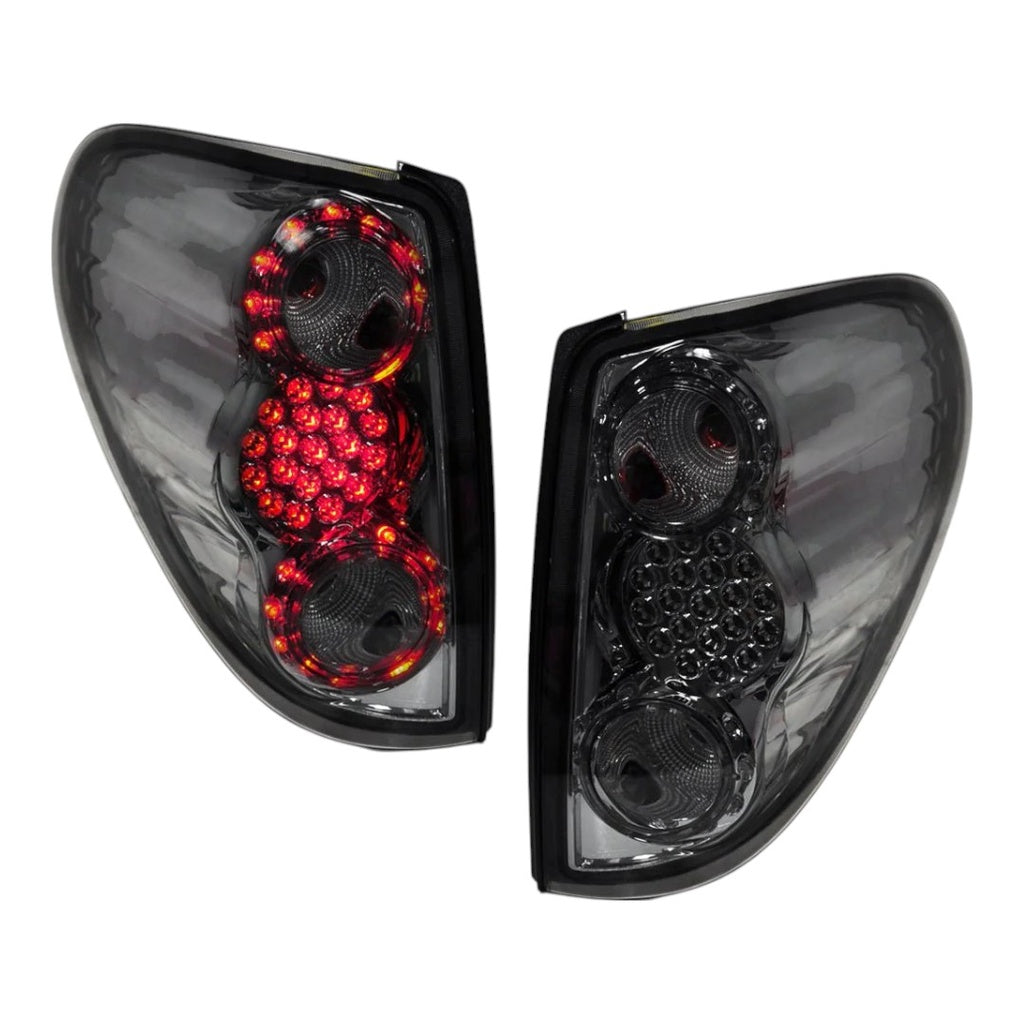 STOP LED AHUMADO SET L-200 SPORTERO 06-14
