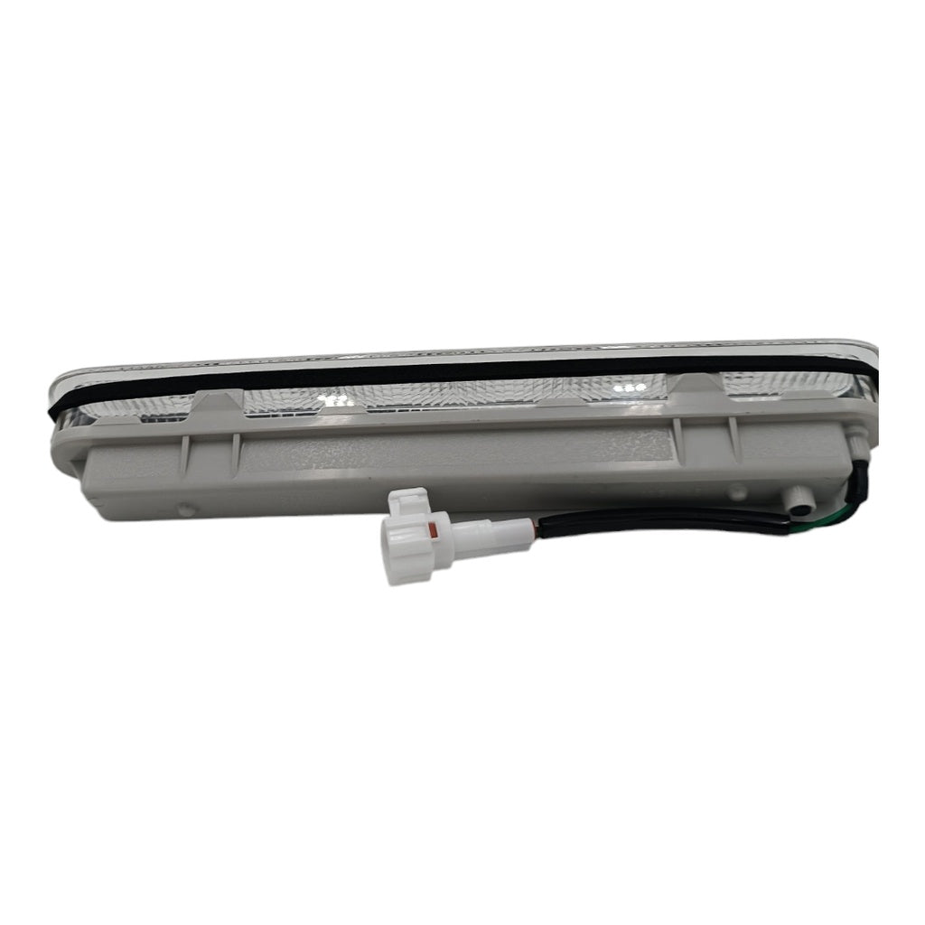 STOP COMPUERTA BLANCO LED HILUX 06-15